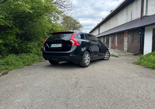 Volvo V60 cena 24650 przebieg: 306000, rok produkcji 2012 z Mikołajki małe 56